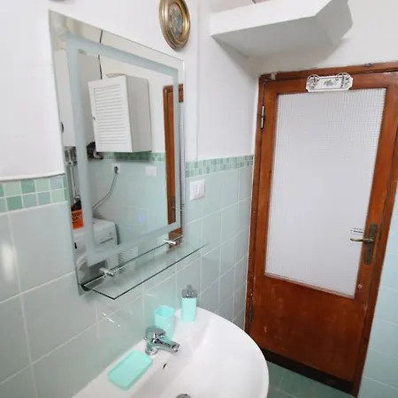 Noa's Balcony Апартаменти *