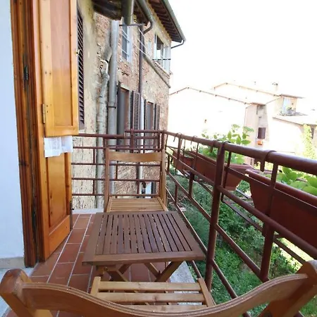 Noa's Balcony